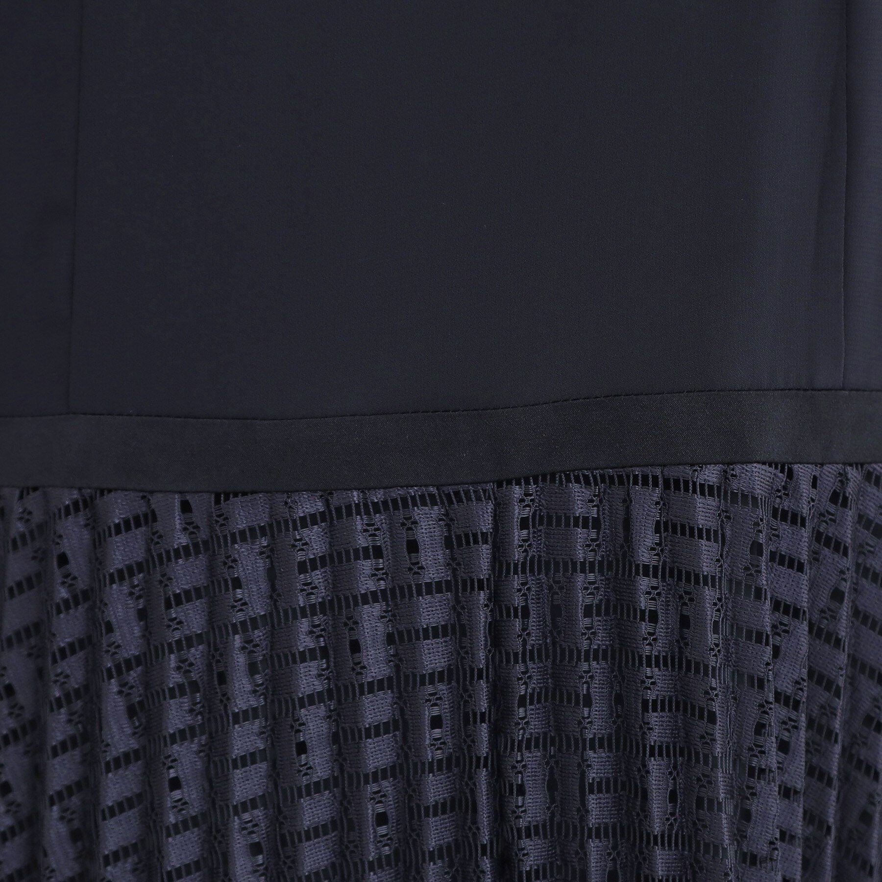 Reflect「【フォーマル／入卒／一枚で着映え◎】シフォン&times;幾何柄レースプリーツワンピース」|ワンピース|