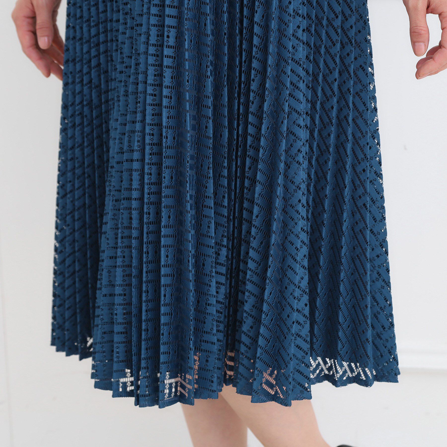 Reflect「【フォーマル／入卒／一枚で着映え◎】シフォン&times;幾何柄レースプリーツワンピース」|ワンピース|