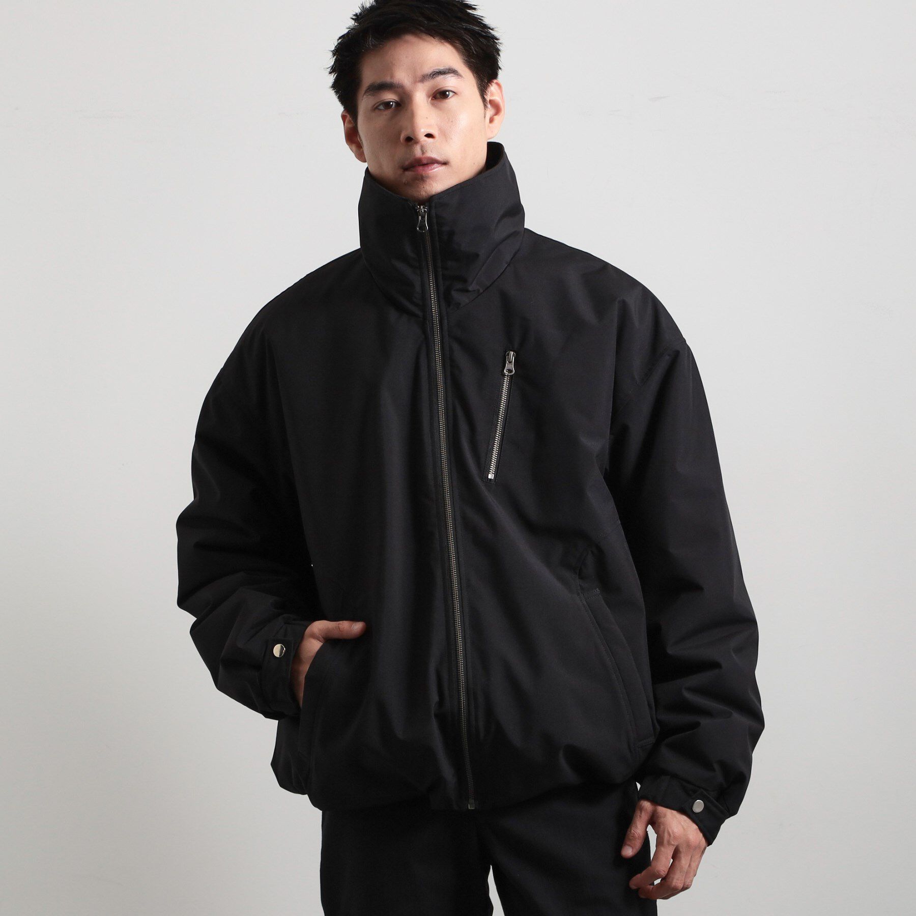 THE SHOP TK「【洗濯機可】きれいめにもカジュアルにも スタンドネックジップブルゾン」|ブルゾン・スタジャン|ブラック(019)