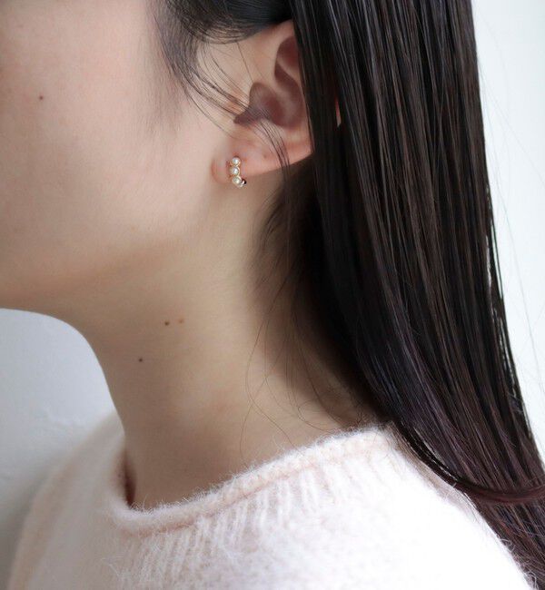 fredy emue「埋込パールCカーブピアス」|ピアス|
