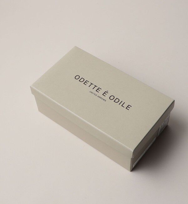 ODETTE E ODILE「ソフトVカット フラット15&darr;&uarr;」|パンプス|