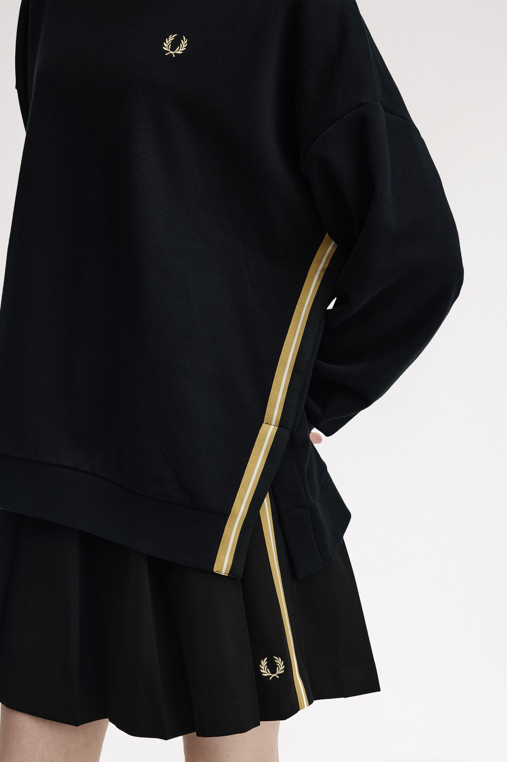 FRED PERRY 「Tape Detail Sweatshirt」|スウェット・ジャージ|