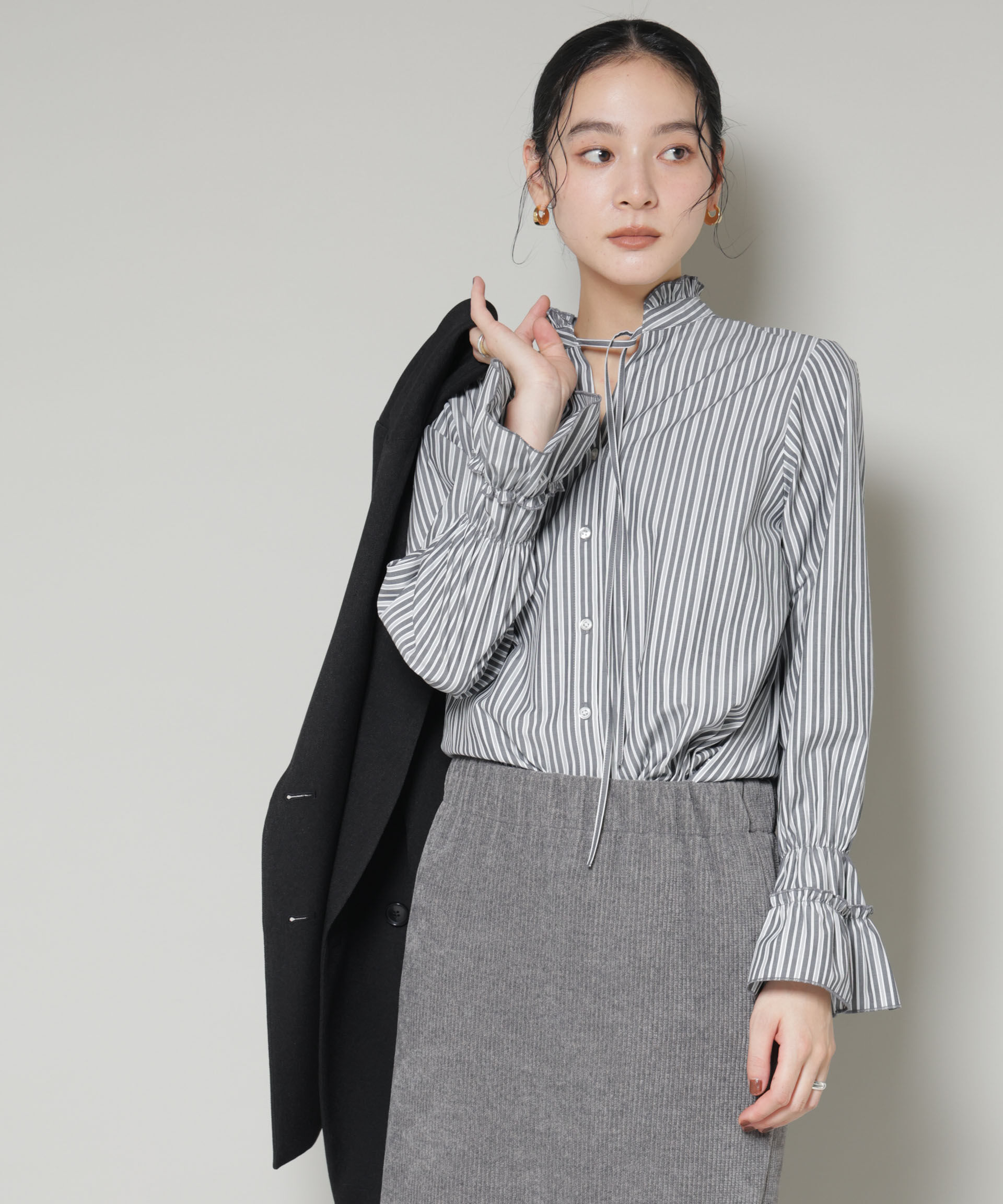 nano･universe「ストライプフリルシャツ」|シャツ・ブラウス|ブラック