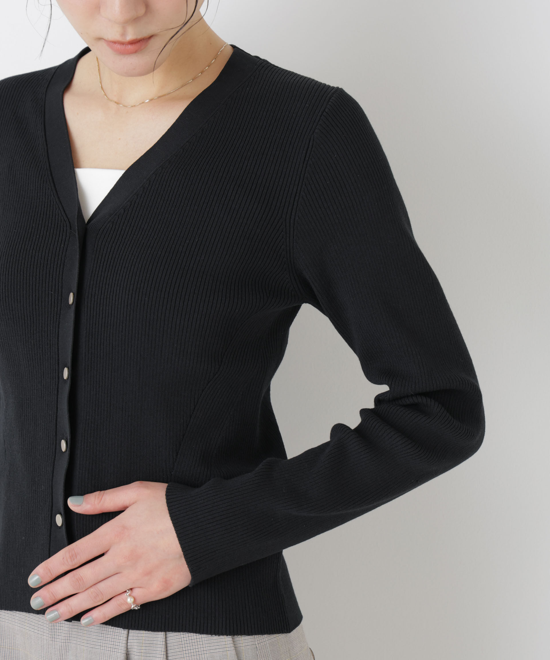 nano･universe「ウォッシャブルハイツイストVネックリブカーディガン」|ニット・セーター|