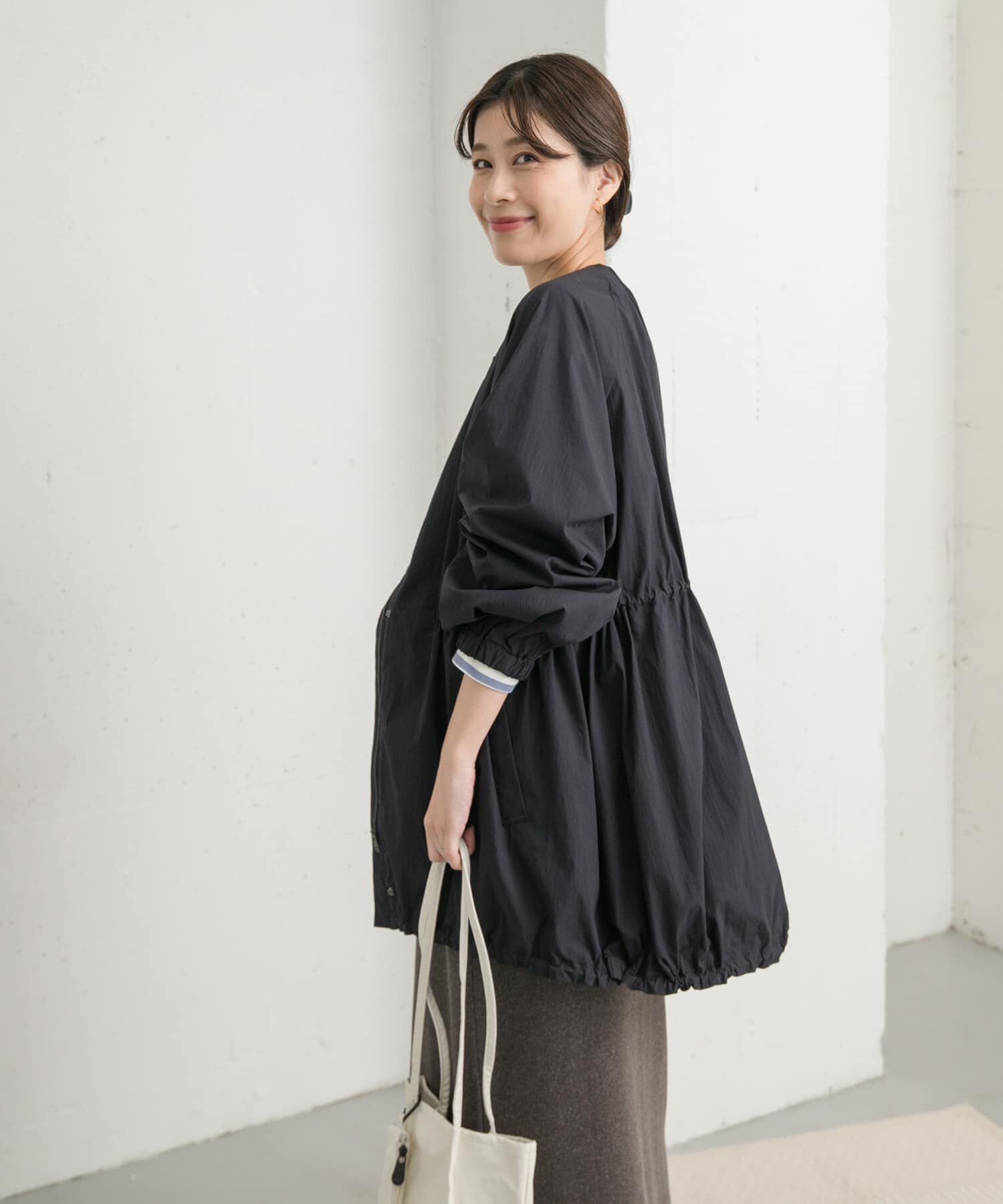 URBAN RESEARCH DOORS「ギャザーノーカラーブルゾン」|ブルゾン・スタジャン|