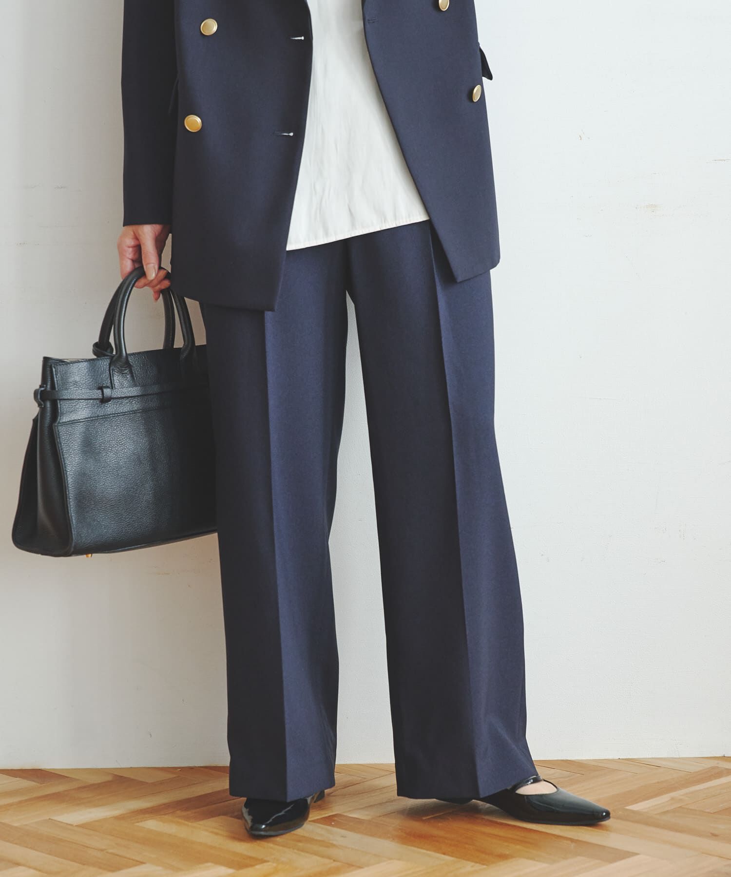 URBAN RESEARCH「『3サイズ展開』タックストレートスラックス」|その他|ネイビー