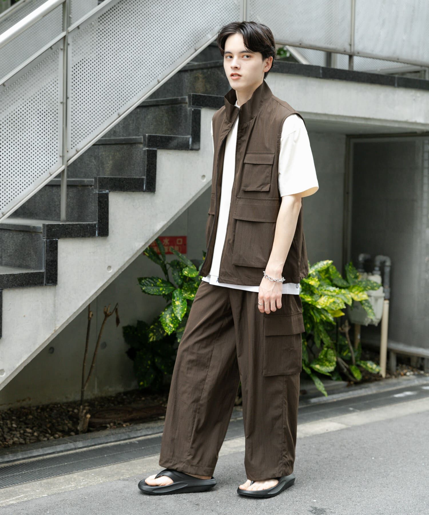 SENSE OF PLACE by URBAN RESEARCH「ユーティリティスタンドベスト」|ブルゾン・スタジャン|