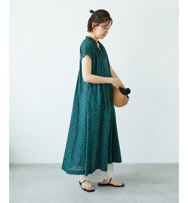  「《手洗い可能》フラワープリントネックギャザーワンピース」|ワンピース|