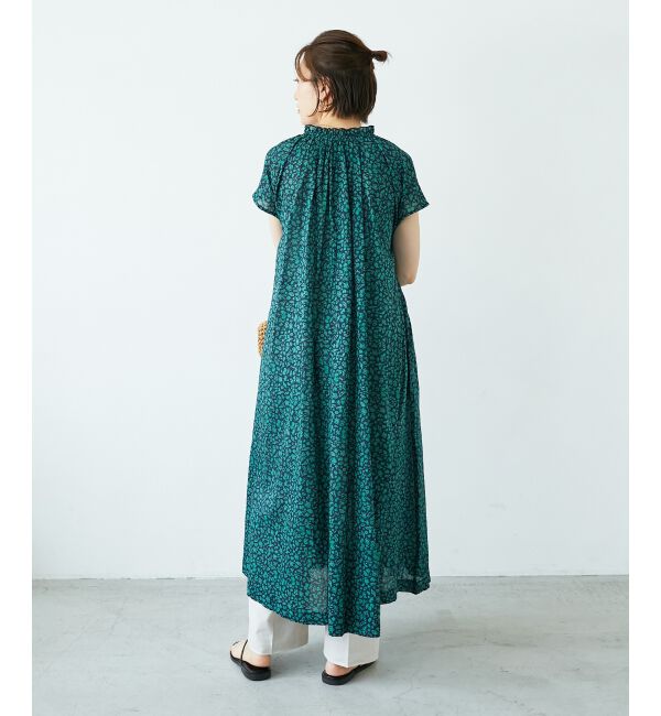  「《手洗い可能》フラワープリントネックギャザーワンピース」|ワンピース|