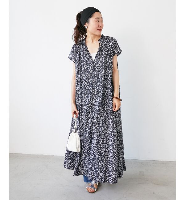  「《手洗い可能》フラワープリントネックギャザーワンピース」|ワンピース|