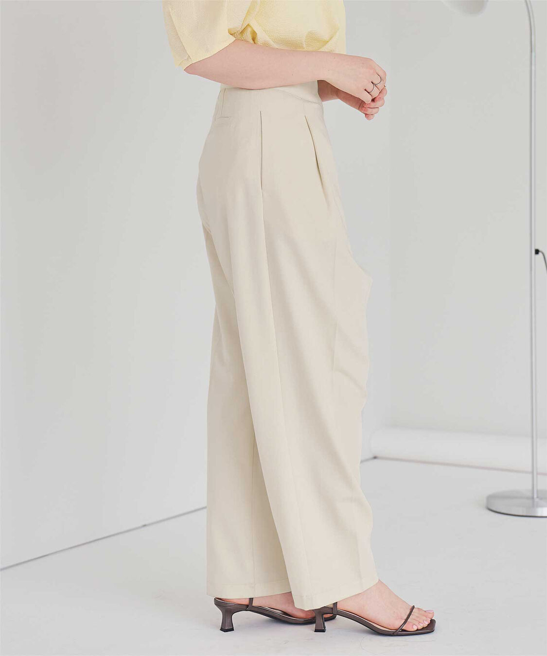 ur's「ラップ風デザインハイウエストパンツ」|スラックス|