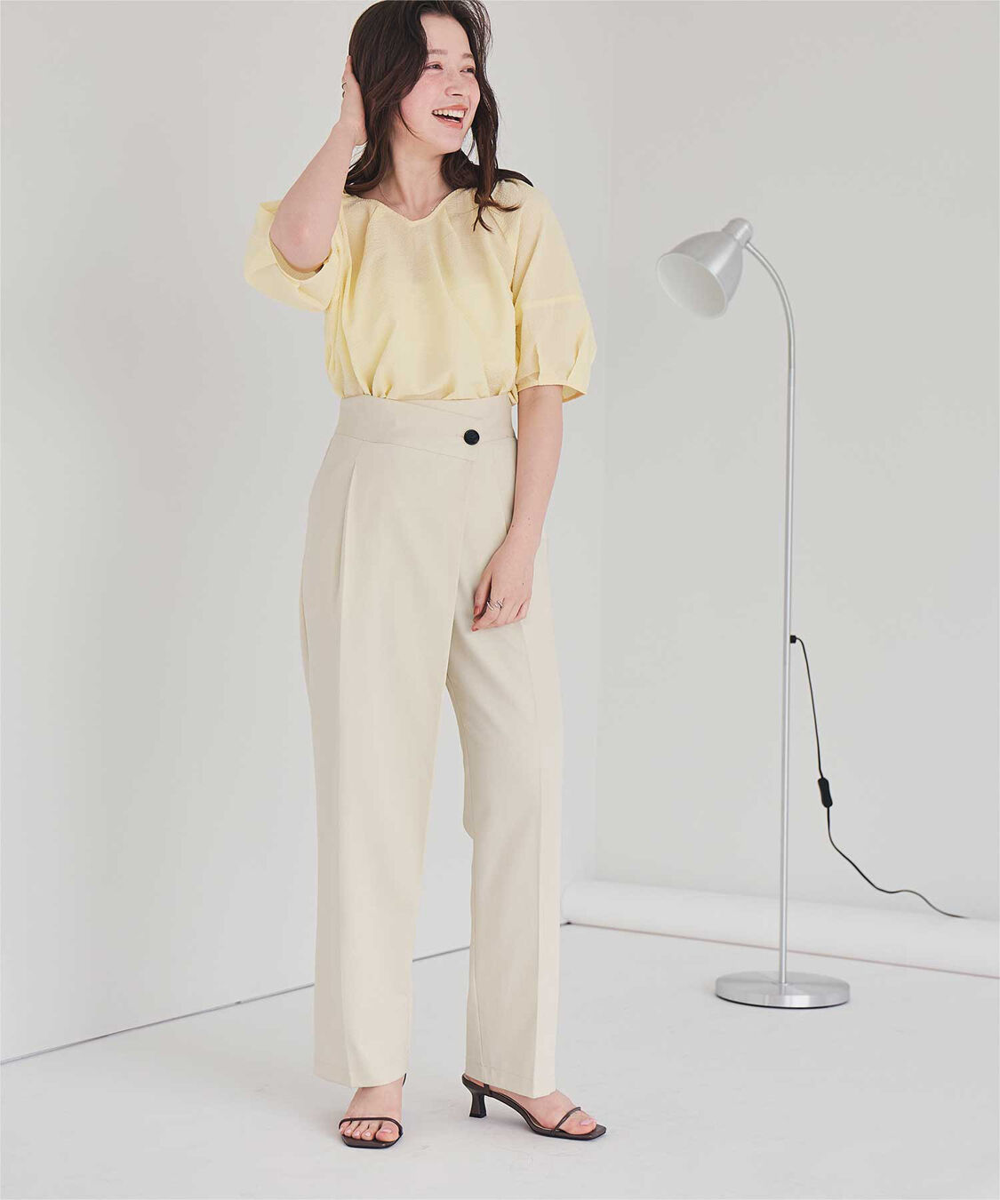 ur's「ラップ風デザインハイウエストパンツ」|スラックス|