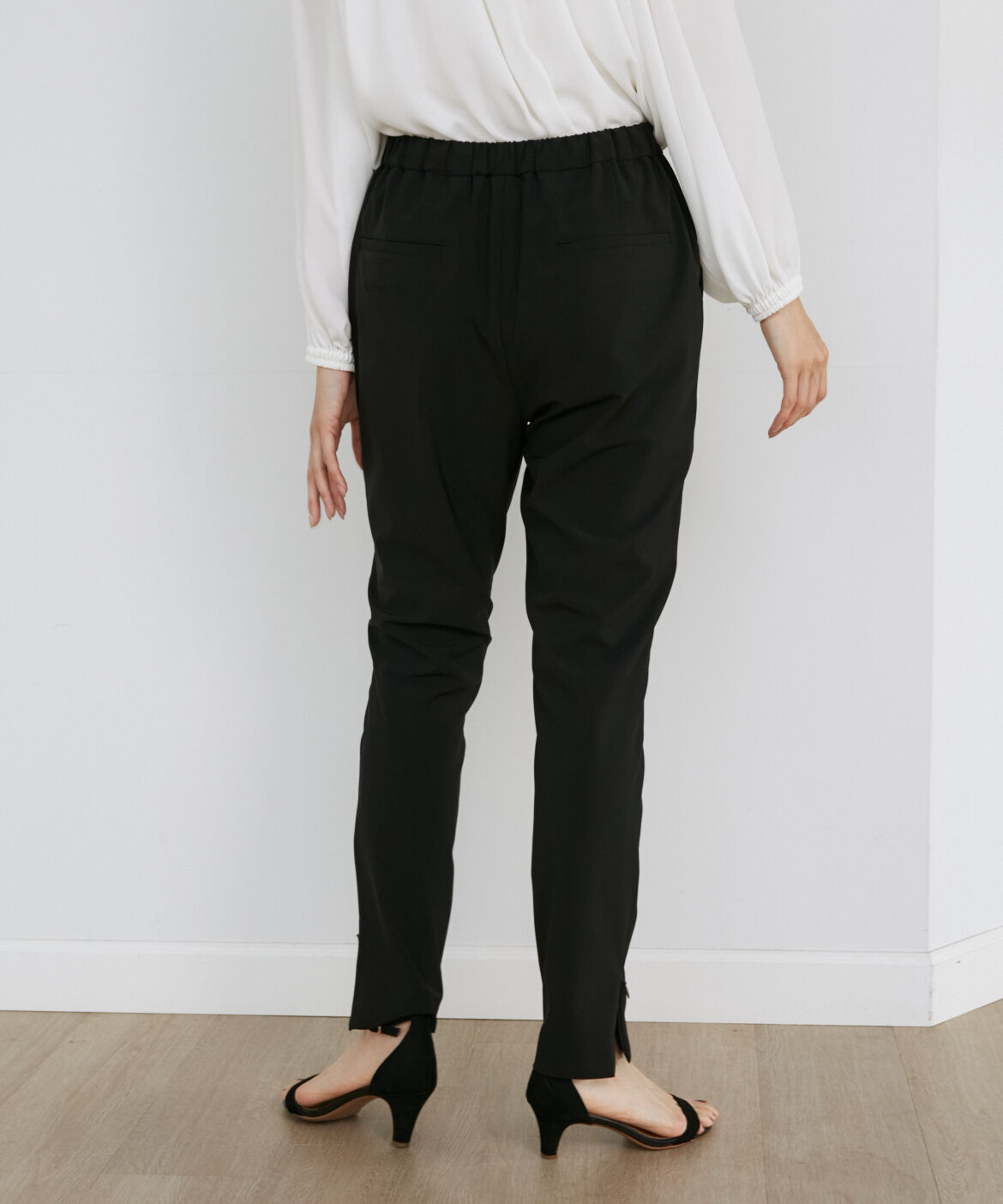 INED「《大きいサイズ》4WAYストレッチテーパードパンツ《アンクル丈/股下68cm》」|スラックス|
