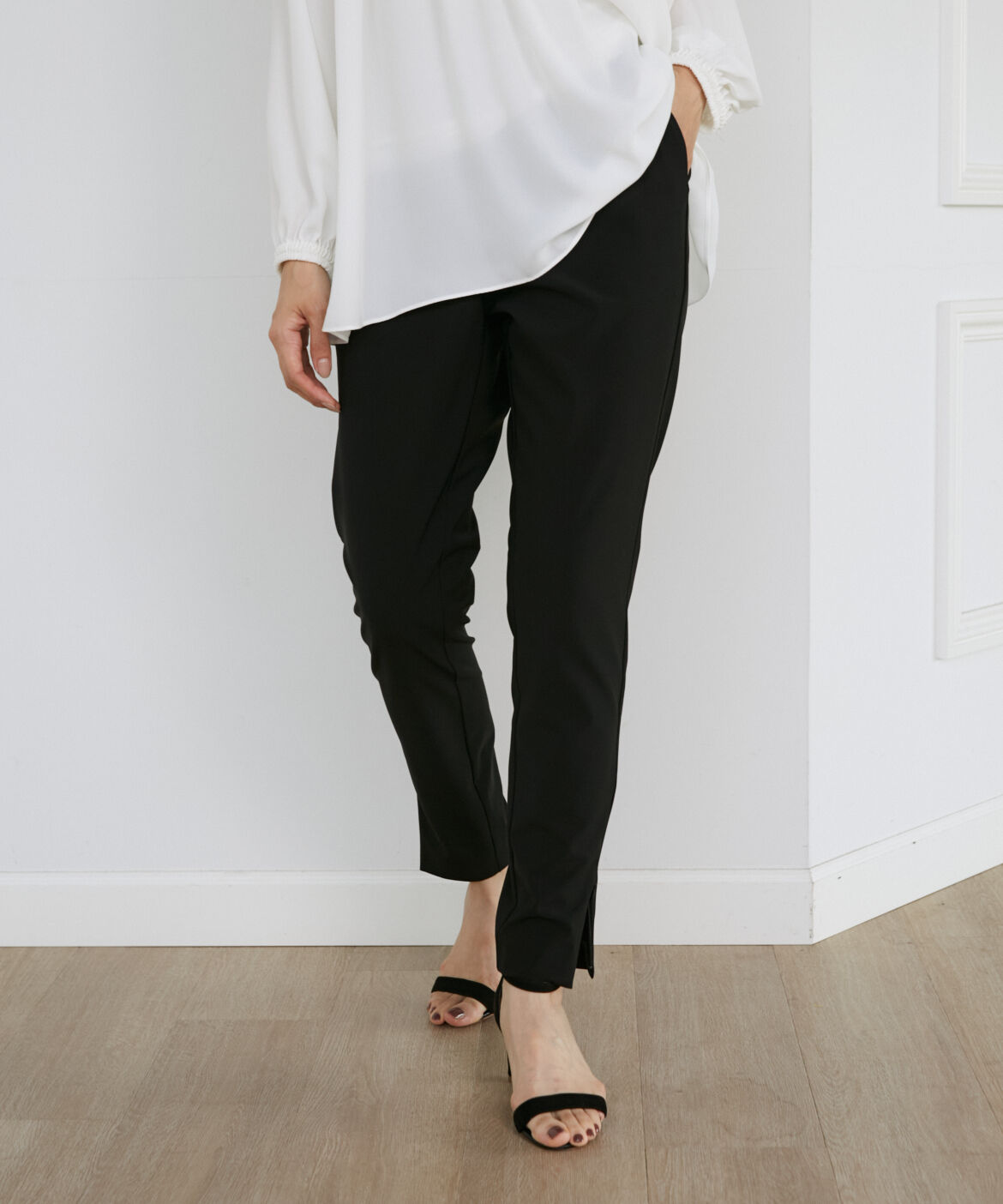 INED「《大きいサイズ》4WAYストレッチテーパードパンツ《アンクル丈/股下68cm》」|スラックス|