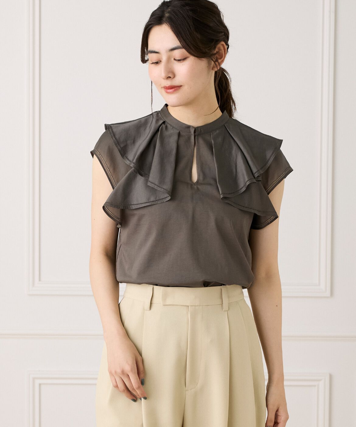 INED「ラッフルカラードッキングプルオーバー」|Tシャツ・カットソー|モカチャ3