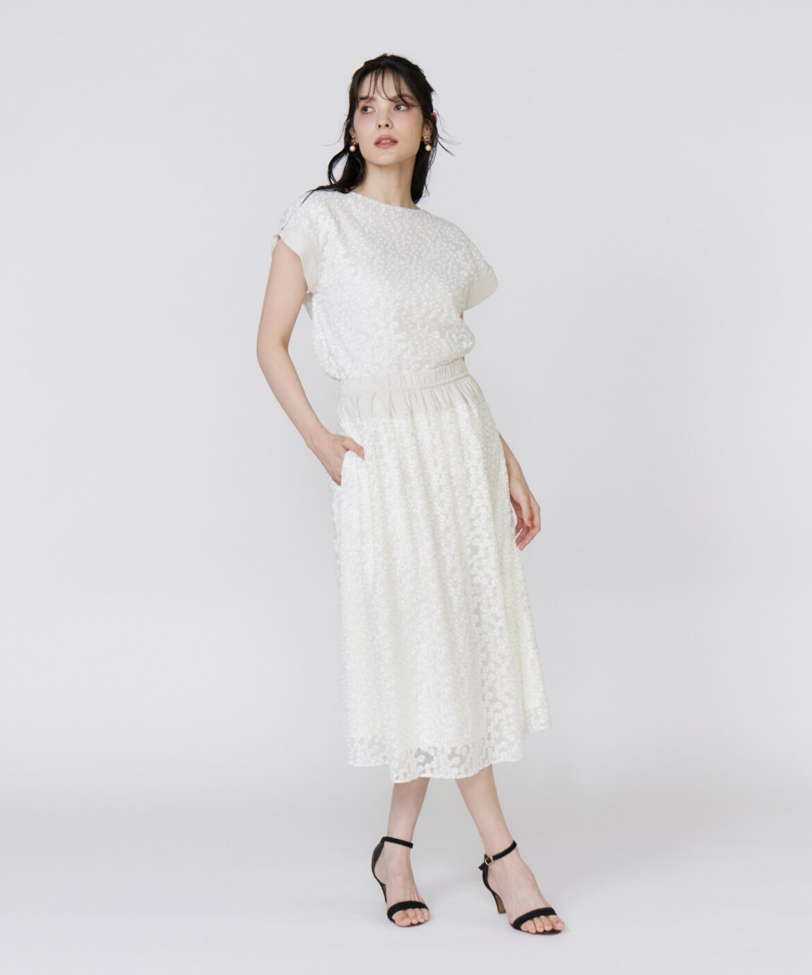 Maglie le cassetto「フラワー刺繍タックスカート」|フレア|