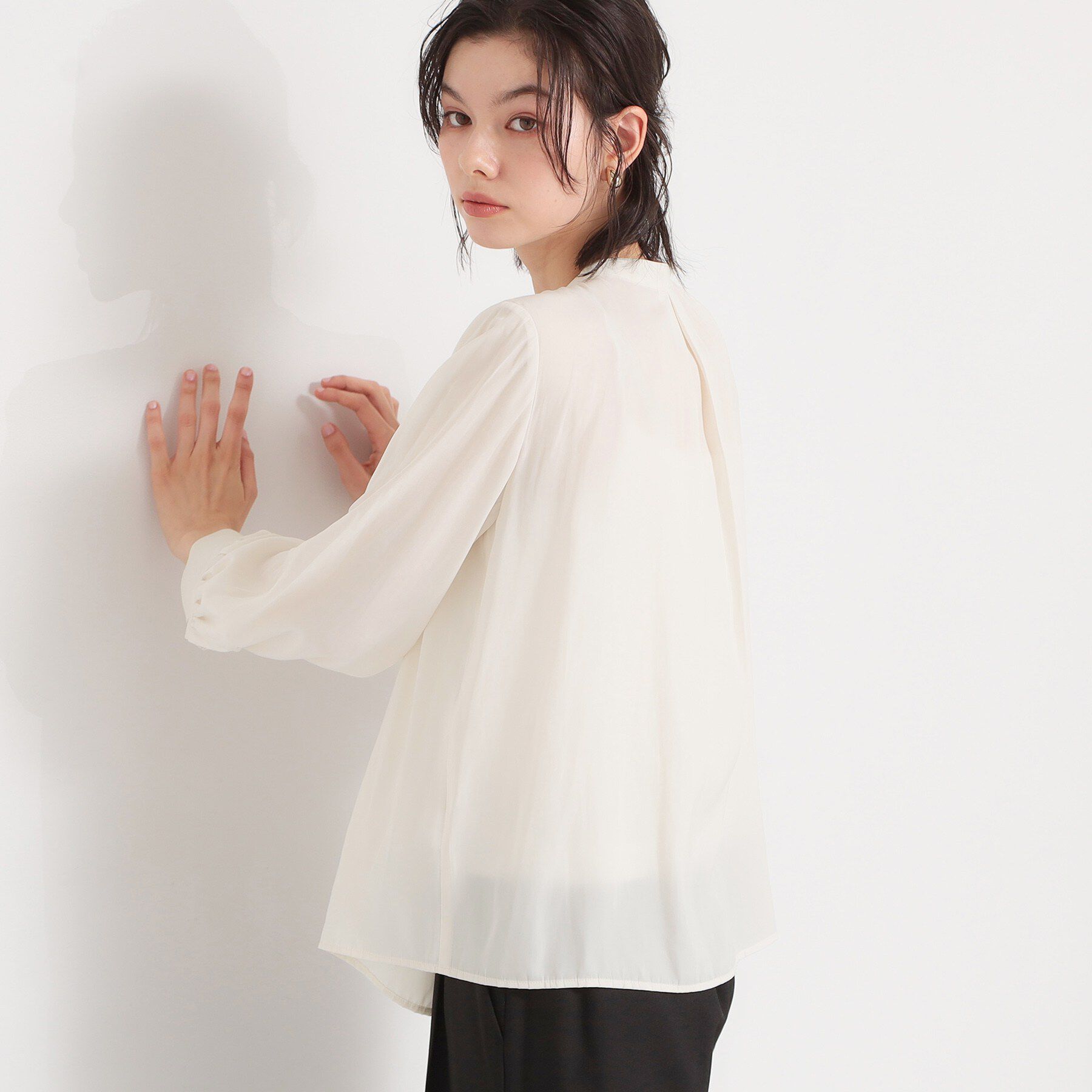 THE SHOP TK「ヴィンテージサテンギャザーブラウス」|シャツ・ブラウス|