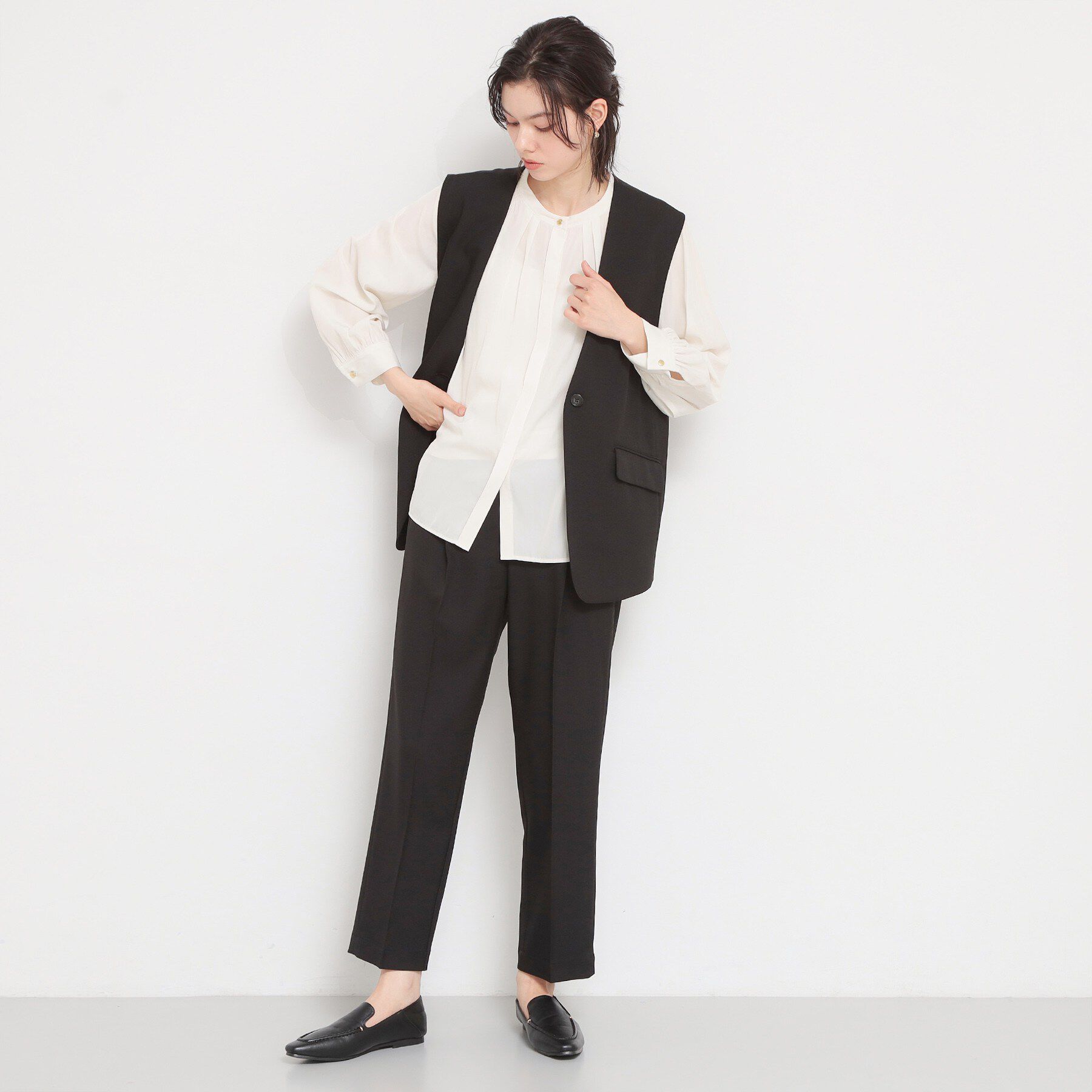 THE SHOP TK「ヴィンテージサテンギャザーブラウス」|シャツ・ブラウス|