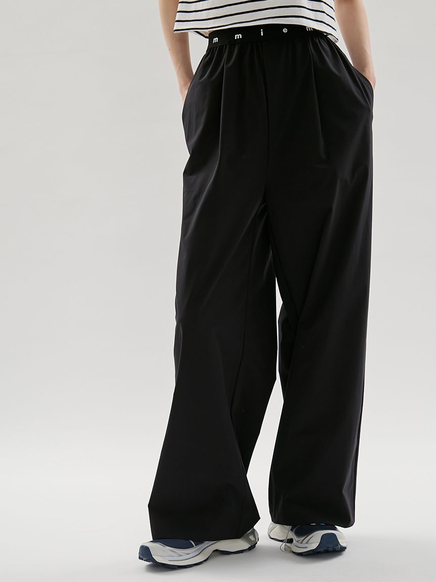 emmi atelier「【Movique】アクティブイージーパンツ/撥水/UVカット/接触冷感」|チノ|