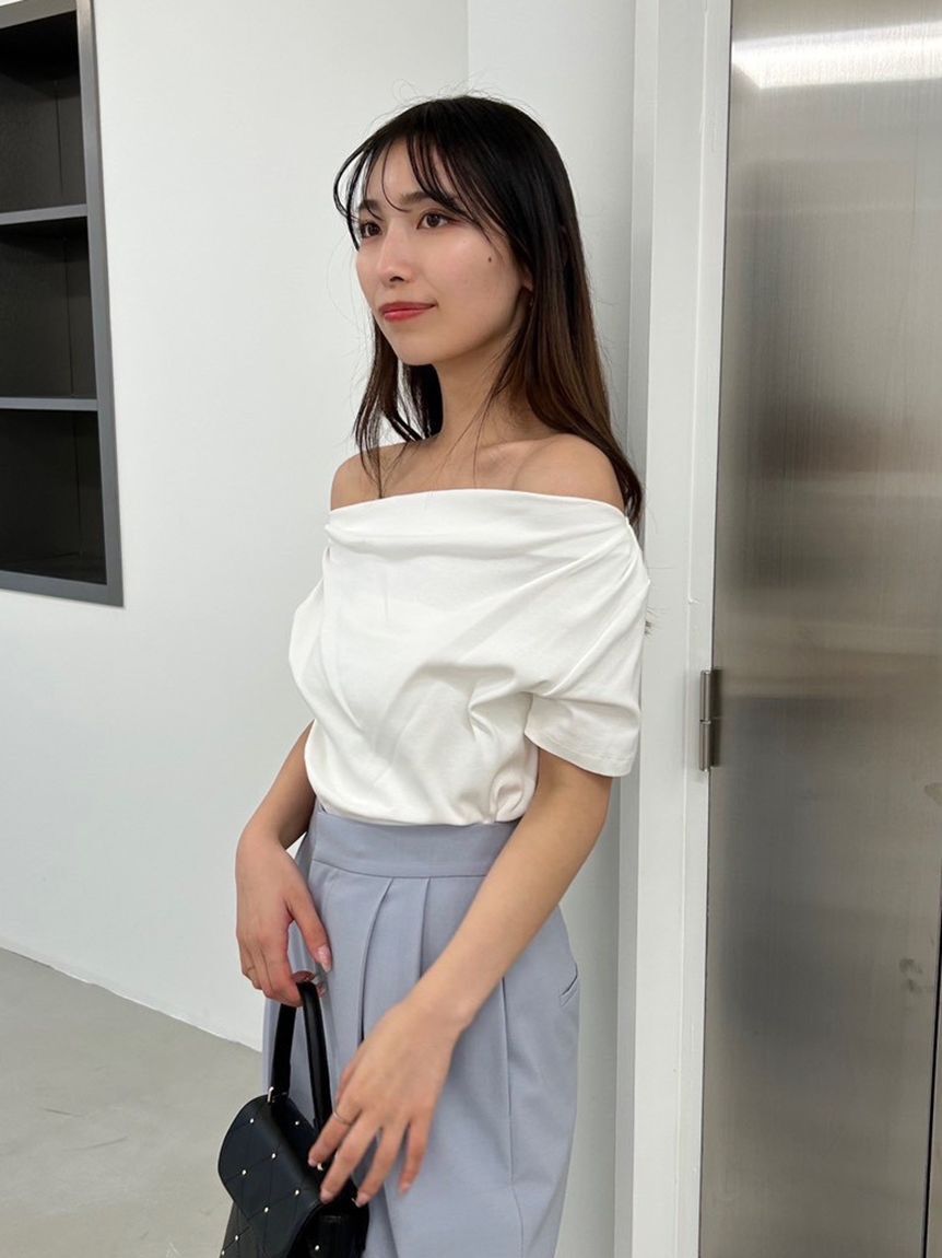 FRAY I.D「ドレープネックオフショルカットソー／ウォッシャブル」|Tシャツ・カットソー|