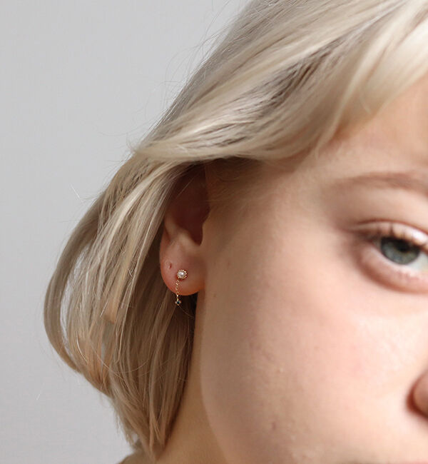  「ブルーダイヤモンド / パール チャーム ピアス | K10YG」|ピアス|