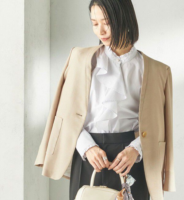 SHIPS for women「《予約》〈手洗い可能〉パール モチーフ ボタン フリル ブラウス」|シャツ・ブラウス|オフホワイト