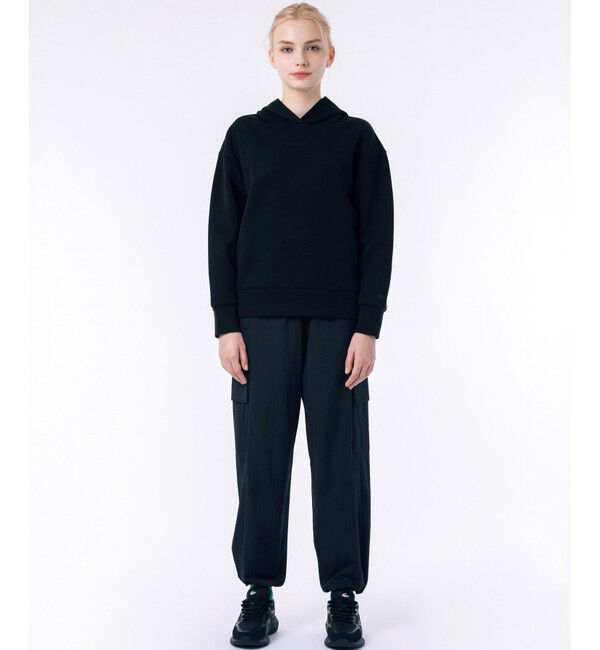 LACOSTE「ブランドネームロゴステッチ クロップド丈 ダブルフェイススウェットフーディー / スウェットパーカー」|パーカー|