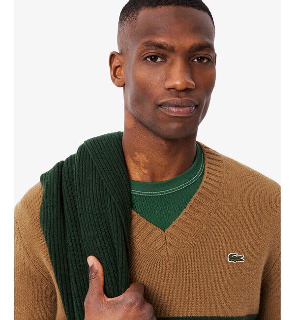 LACOSTE「アシンメトリーボーダーVネック ウールニットセーター」|ニット・セーター|