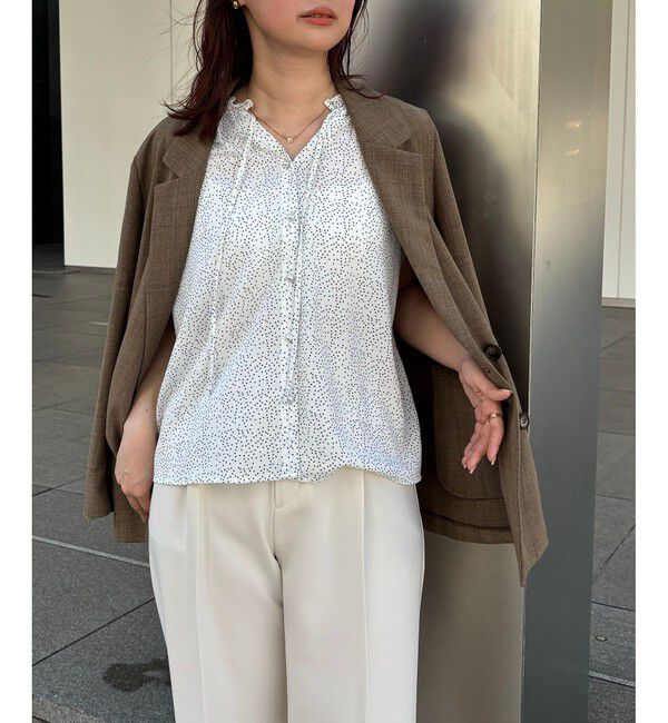 VIS「【WEB限定】ドットフリルネックブラウス/通勤対応」|シャツ・ブラウス|