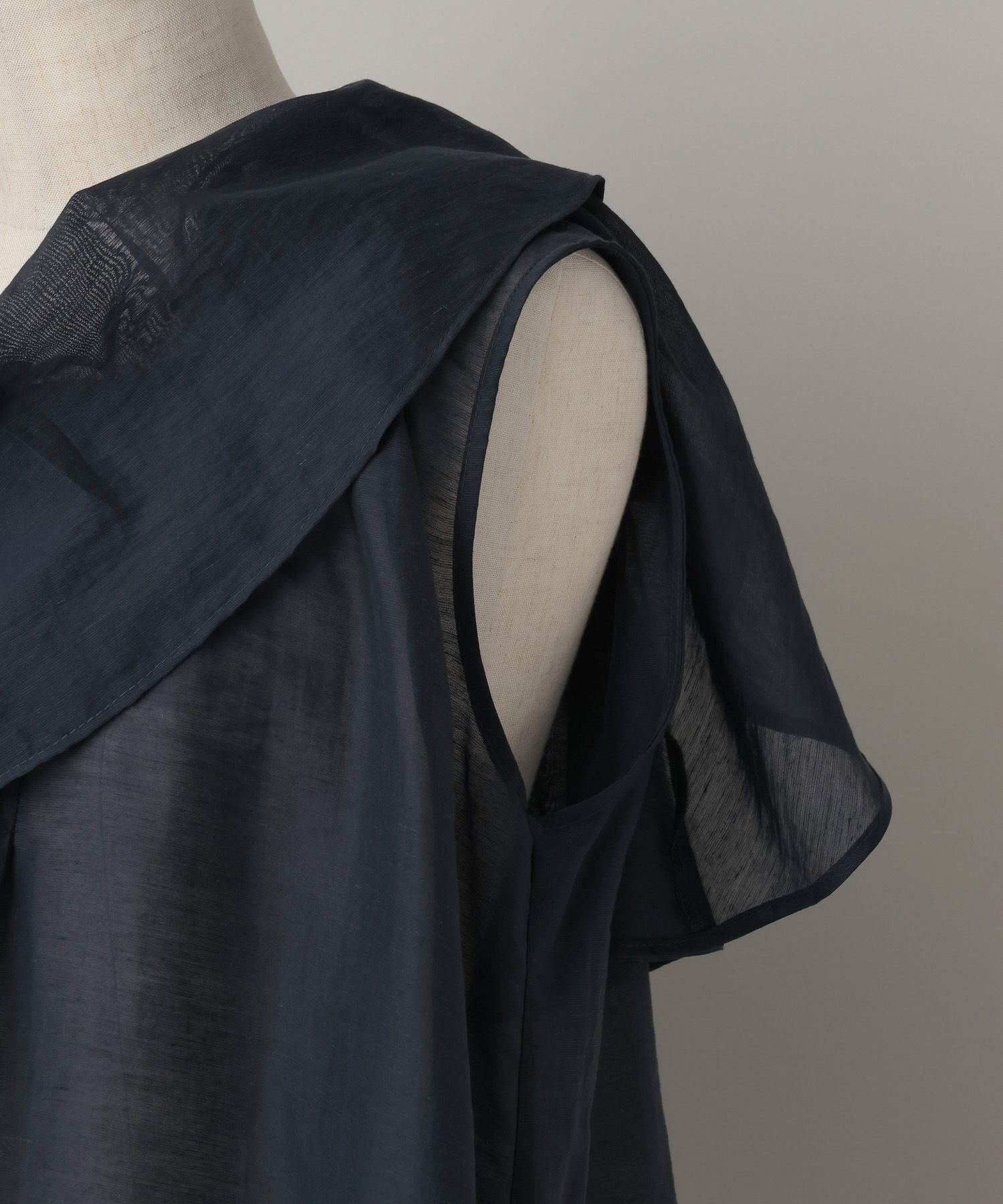 A part by 「リネンフリルブラウスフレンチスリーブ」|シャツ・ブラウス|