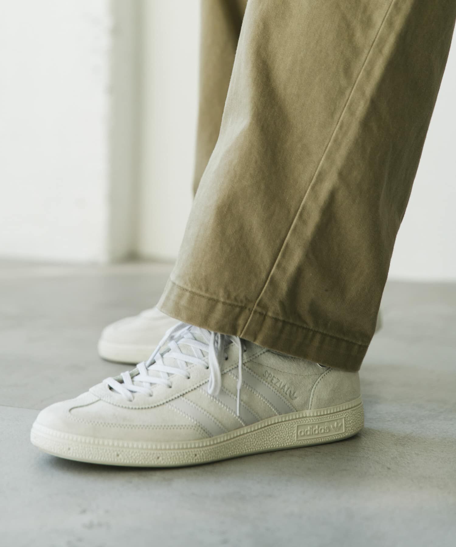 URBAN RESEARCH DOORS「『別注』adidas&times;DOORS　HANDBALL SPEZIAL」|スニーカー|