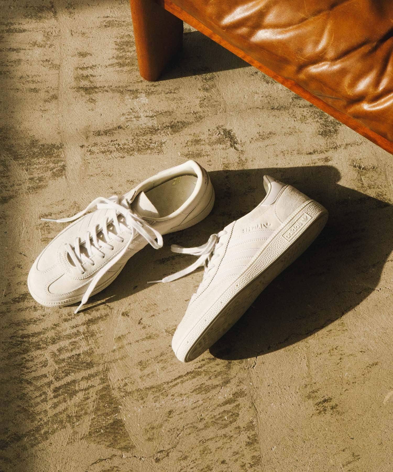 URBAN RESEARCH DOORS「『別注』adidas&times;DOORS　HANDBALL SPEZIAL」|スニーカー|