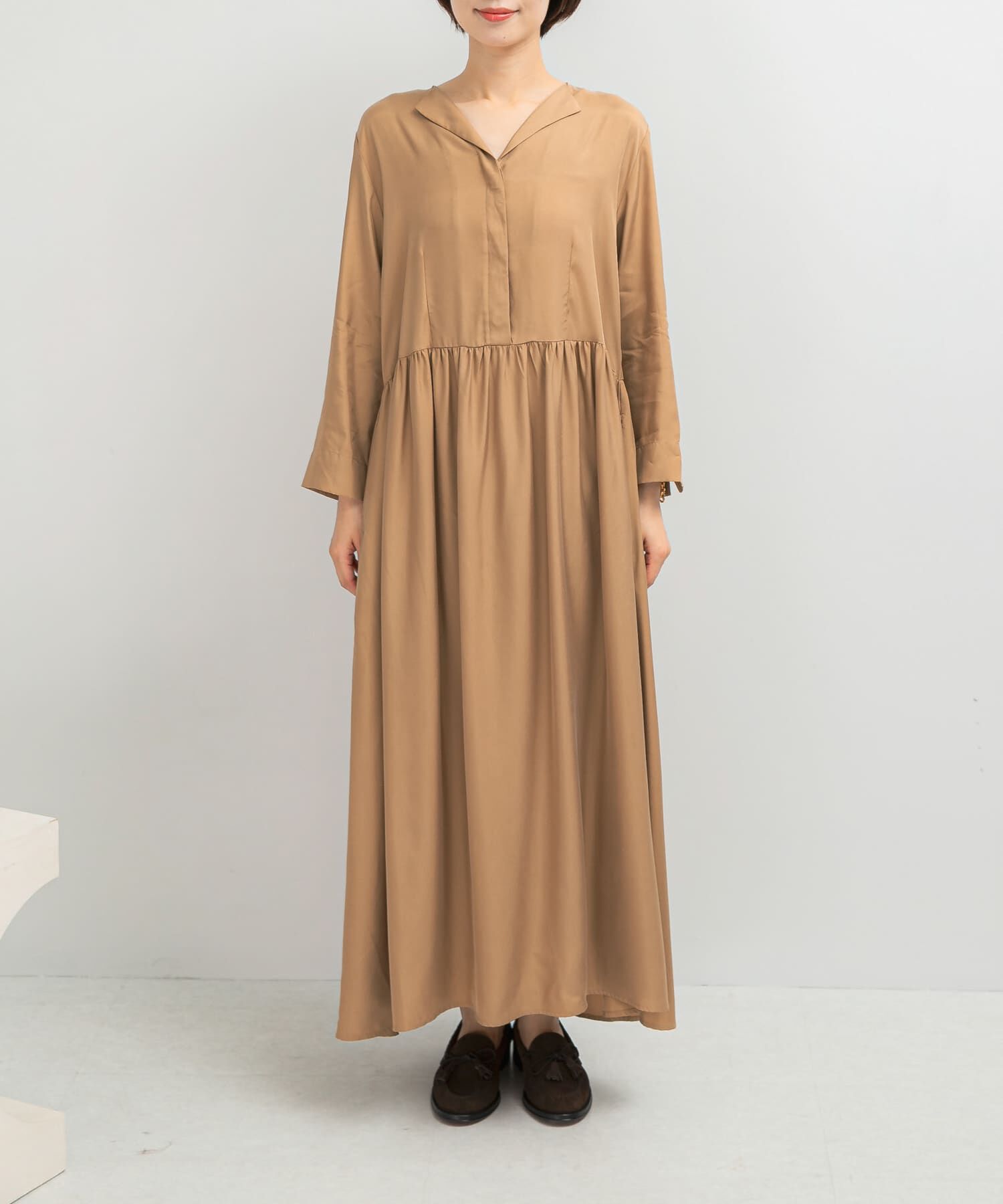 URBAN RESEARCH ROSSO「キュプラ混フィブリルギャザーワンピース」|ワンピース|