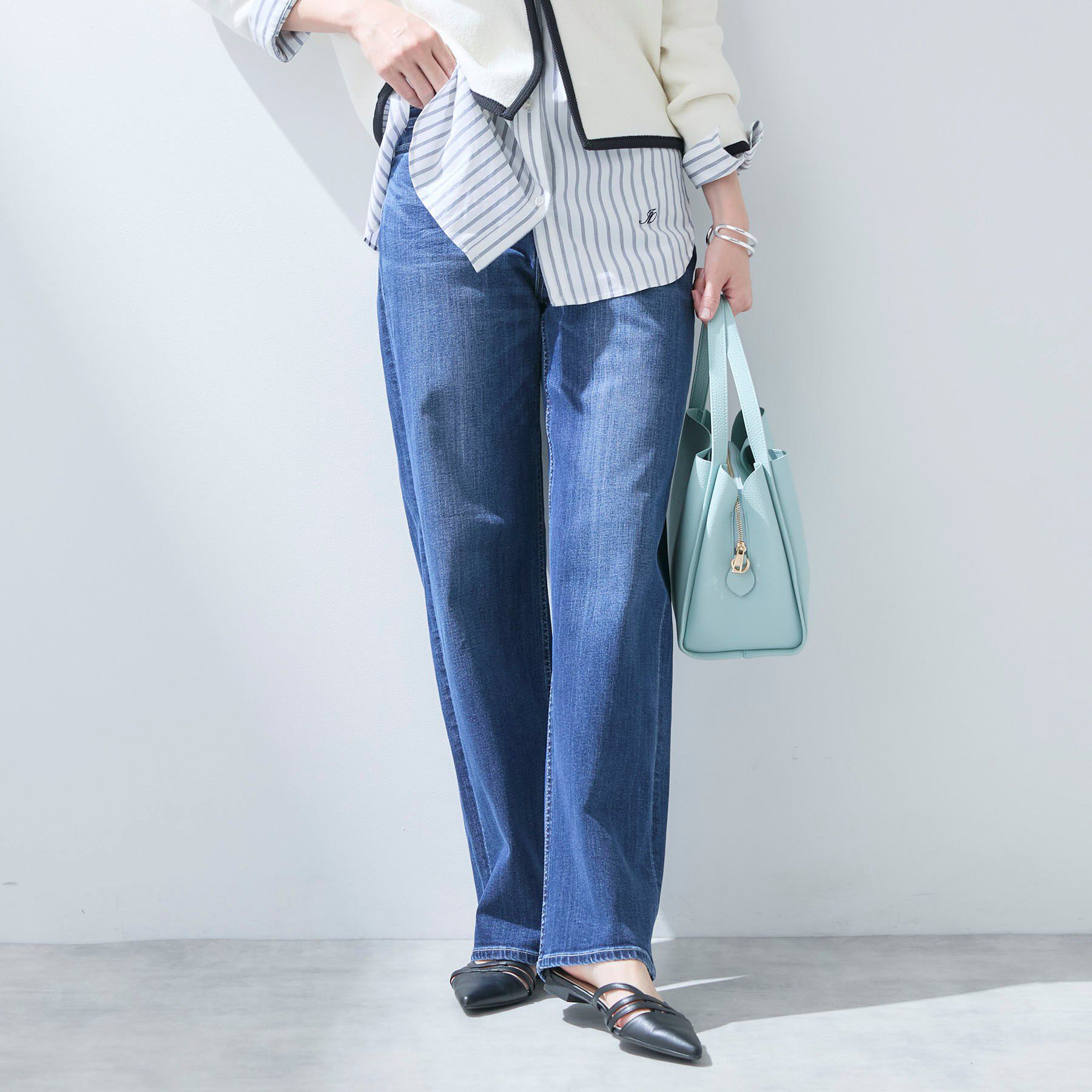 INDIVI「【春の新色登場！褒められデニム】ワイドストレート デニムパンツ」|デニム|