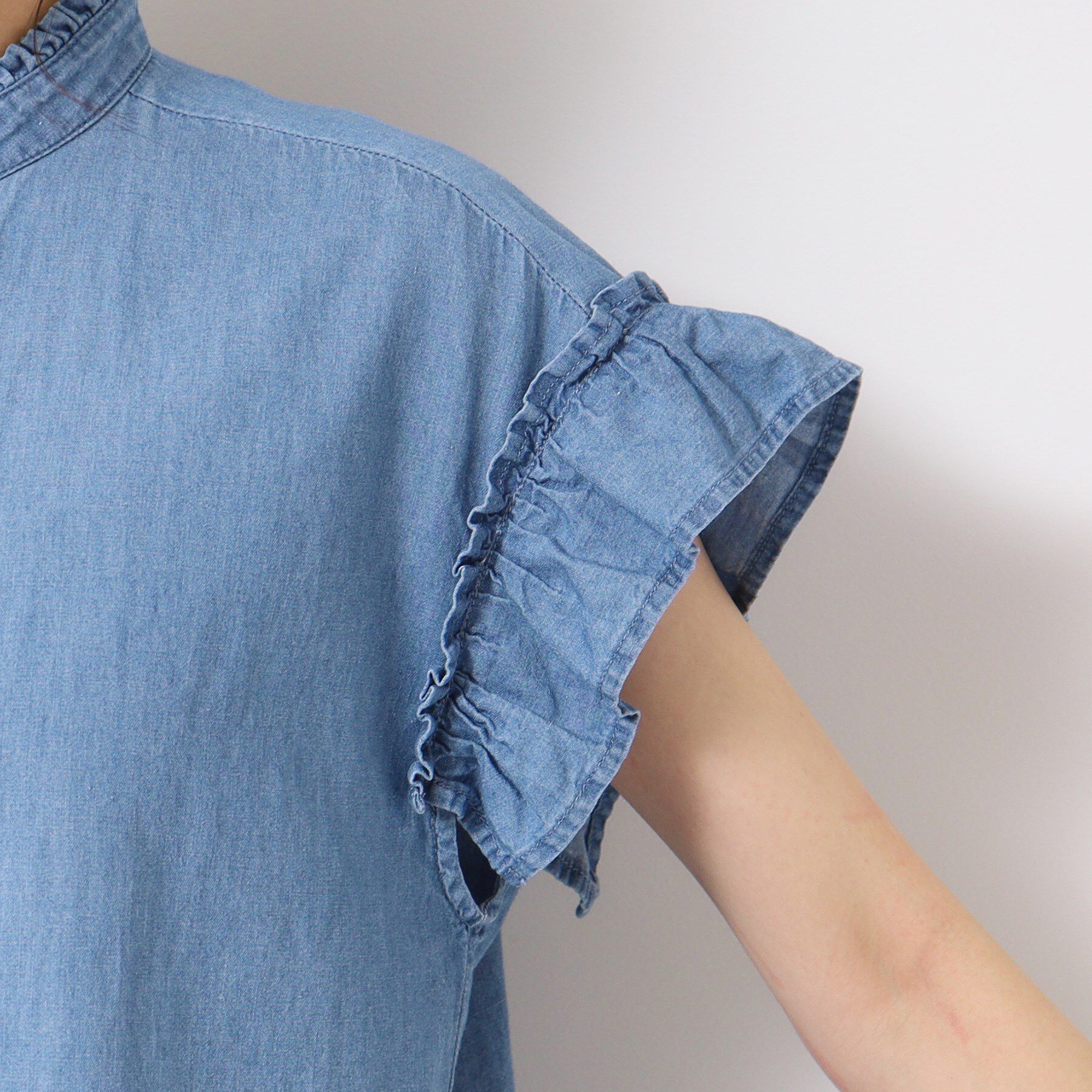 Dessin「【洗える】ギャザーフリル綿麻デニムブラウス」|シャツ・ブラウス|