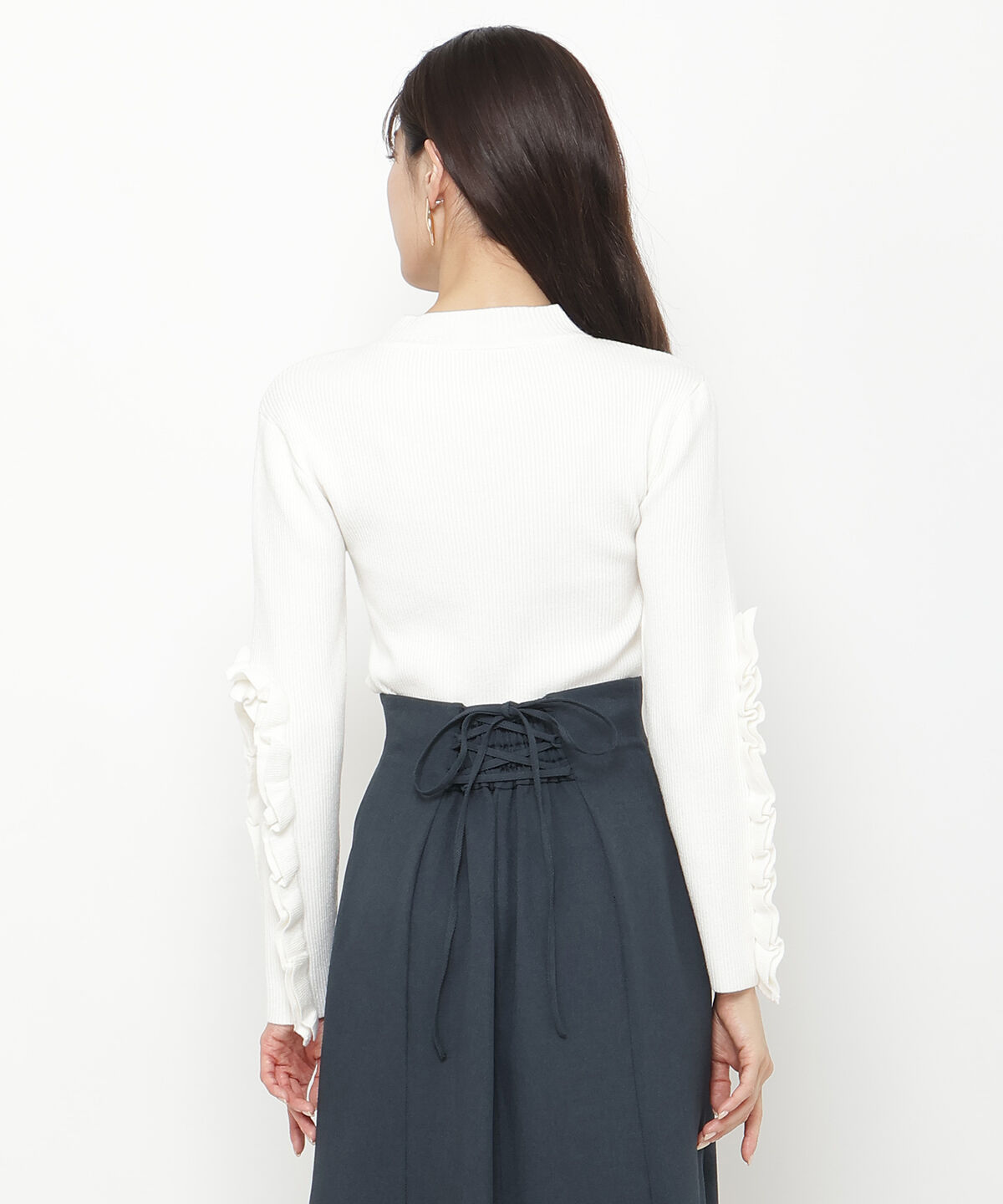 アンドクチュール「袖フリルハイネックリブニットプルオーバー」|ニット・セーター|