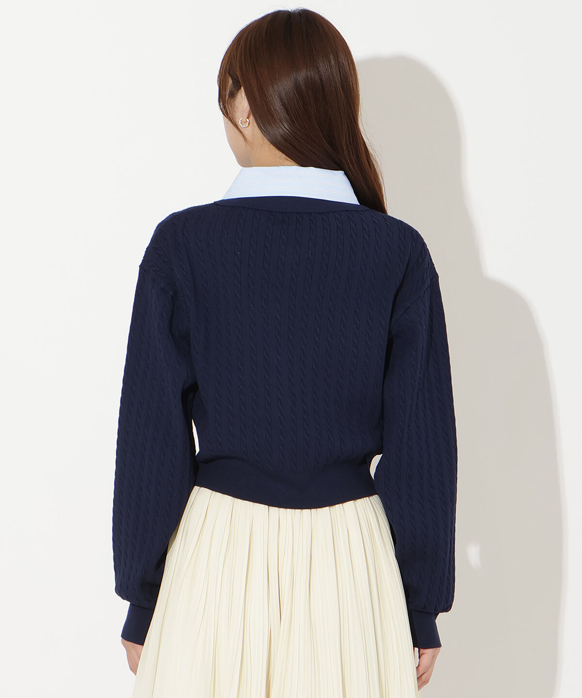 アンドクチュール「シャツレイヤード風ケーブルカーディガン」|カーディガン|