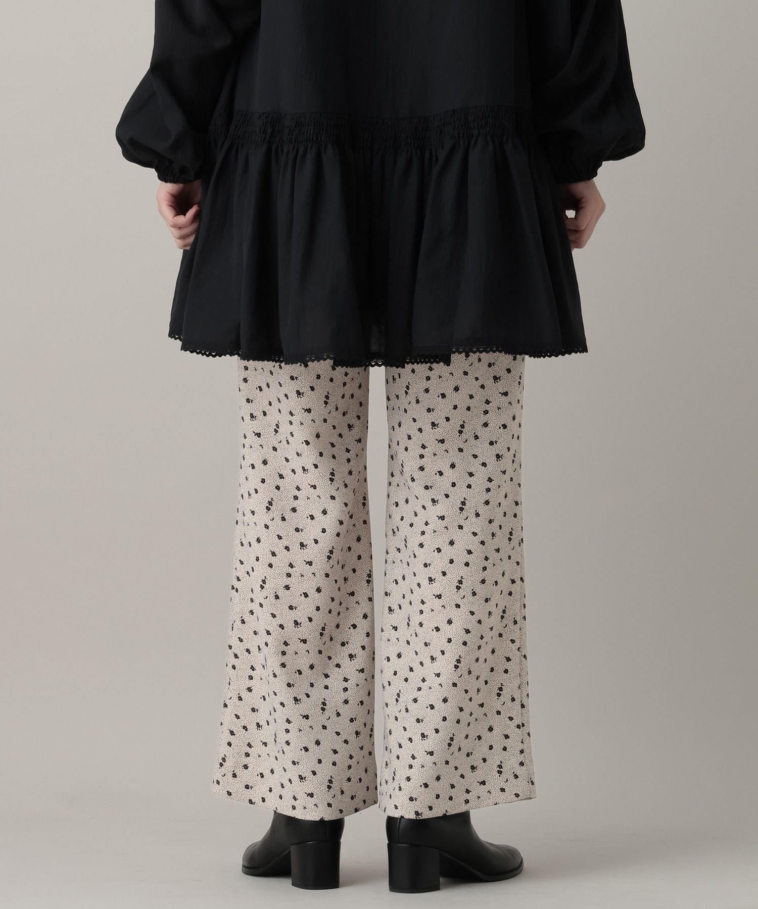 A part by 「コバナガラセミフレアパンツ」|スラックス|