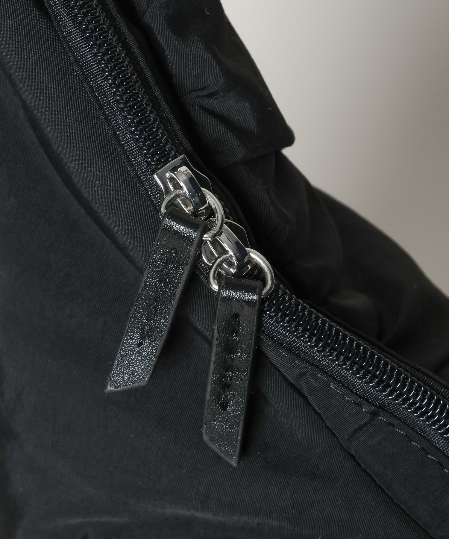 A part by 「 アシメナイロンショルダー」|トートバッグ|