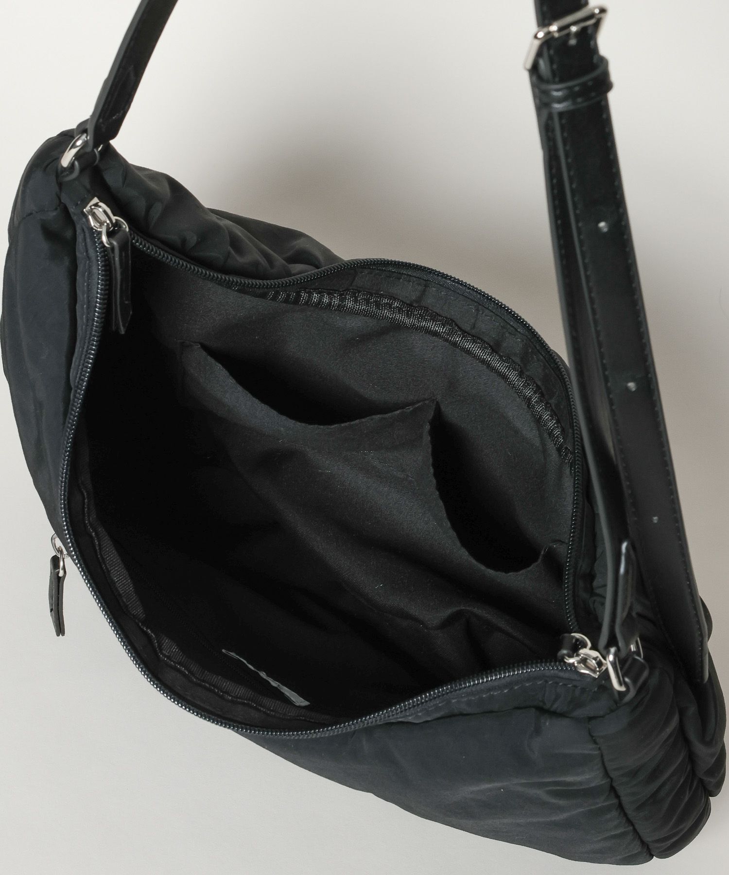 A part by 「 アシメナイロンショルダー」|トートバッグ|