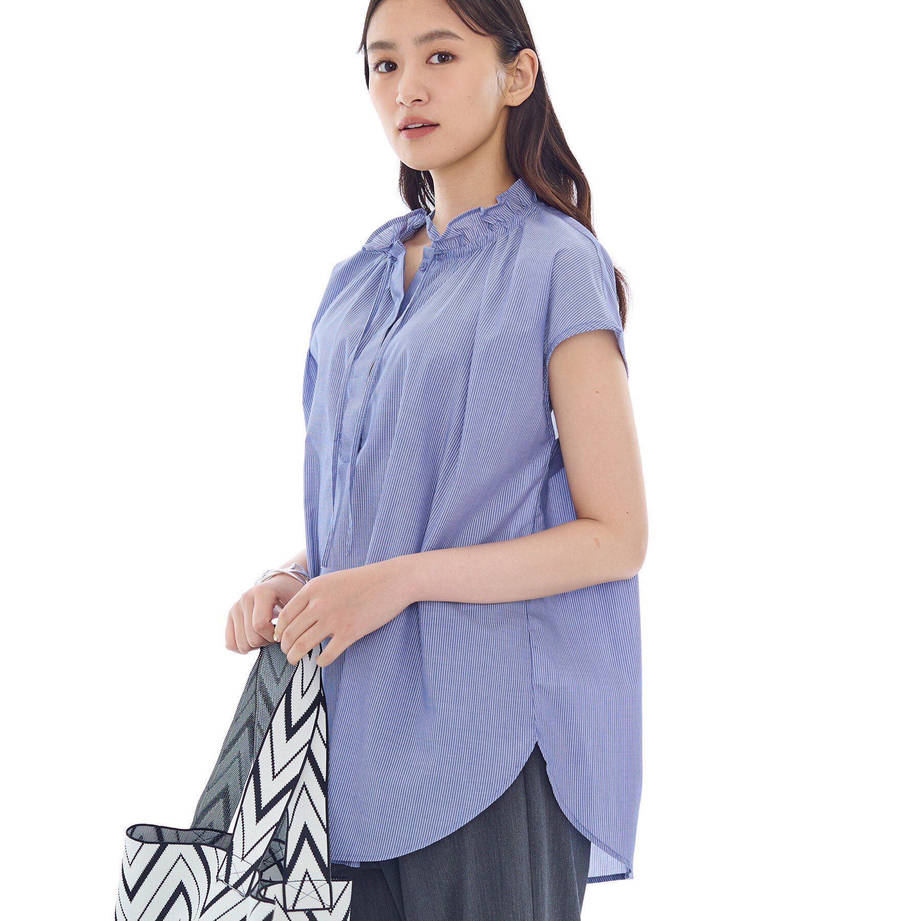 INDIVI「フリル衿ギャザーブラウス」|シャツ・ブラウス|ブルー(391)