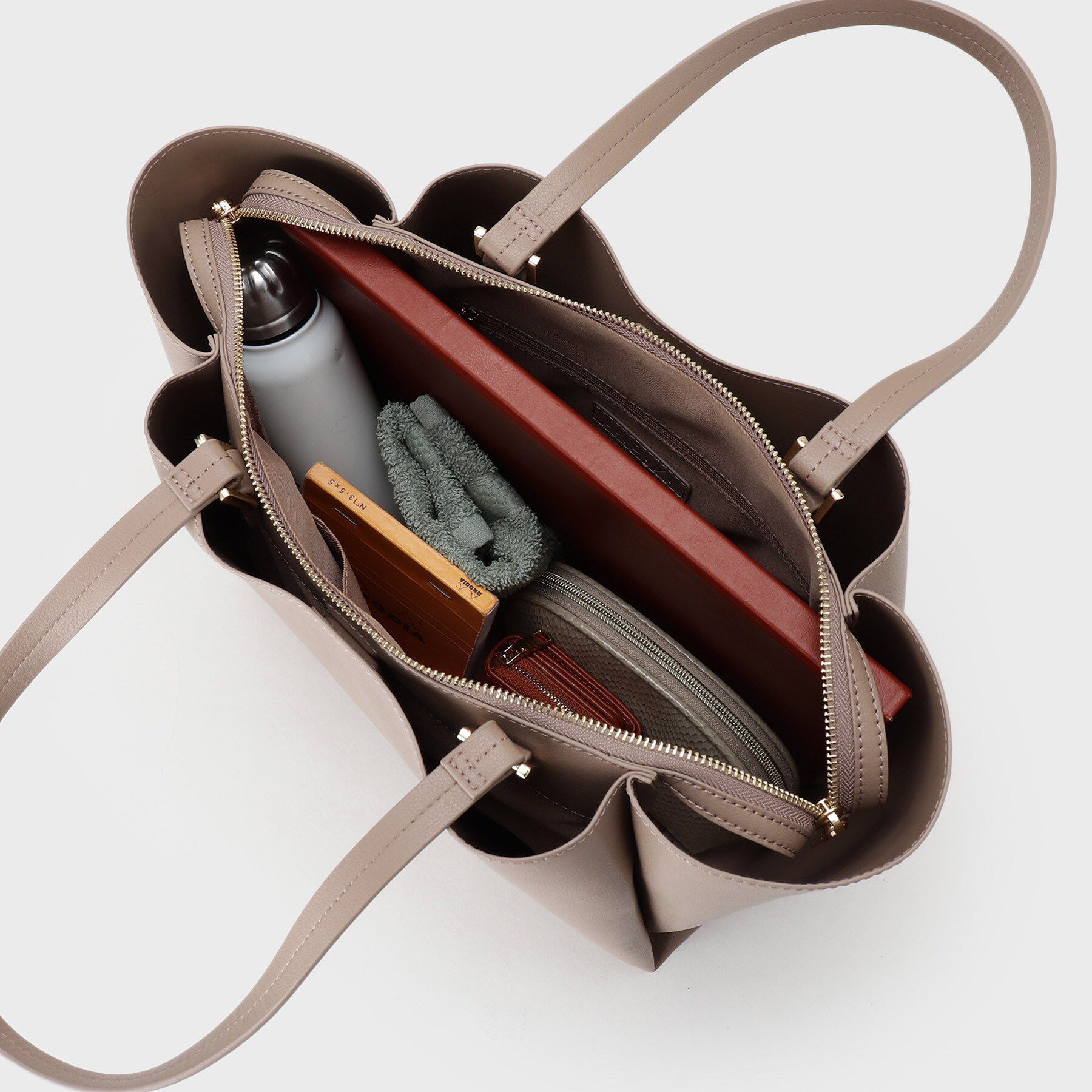 INDIVI「【A4収納可能／合皮】キャリアタックバッグ」|トートバッグ|