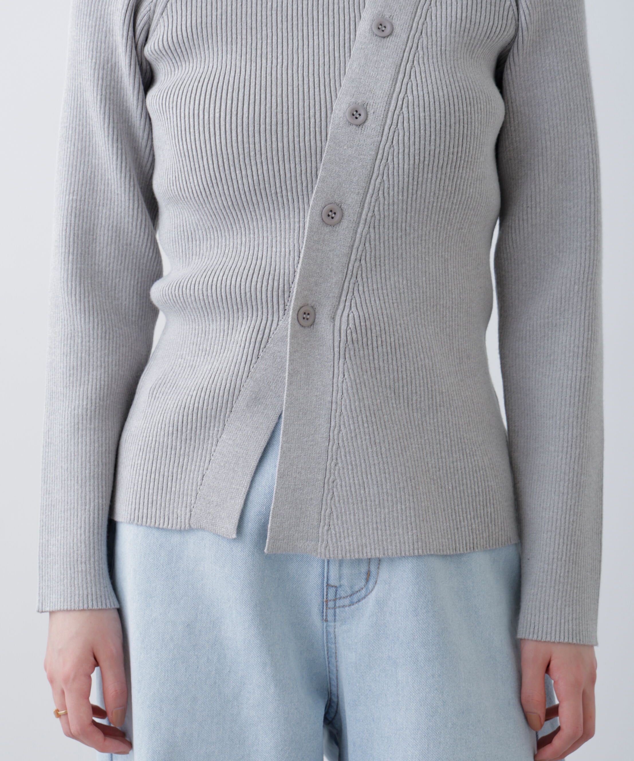  「アシメボタンリブニット」|ニット・セーター|