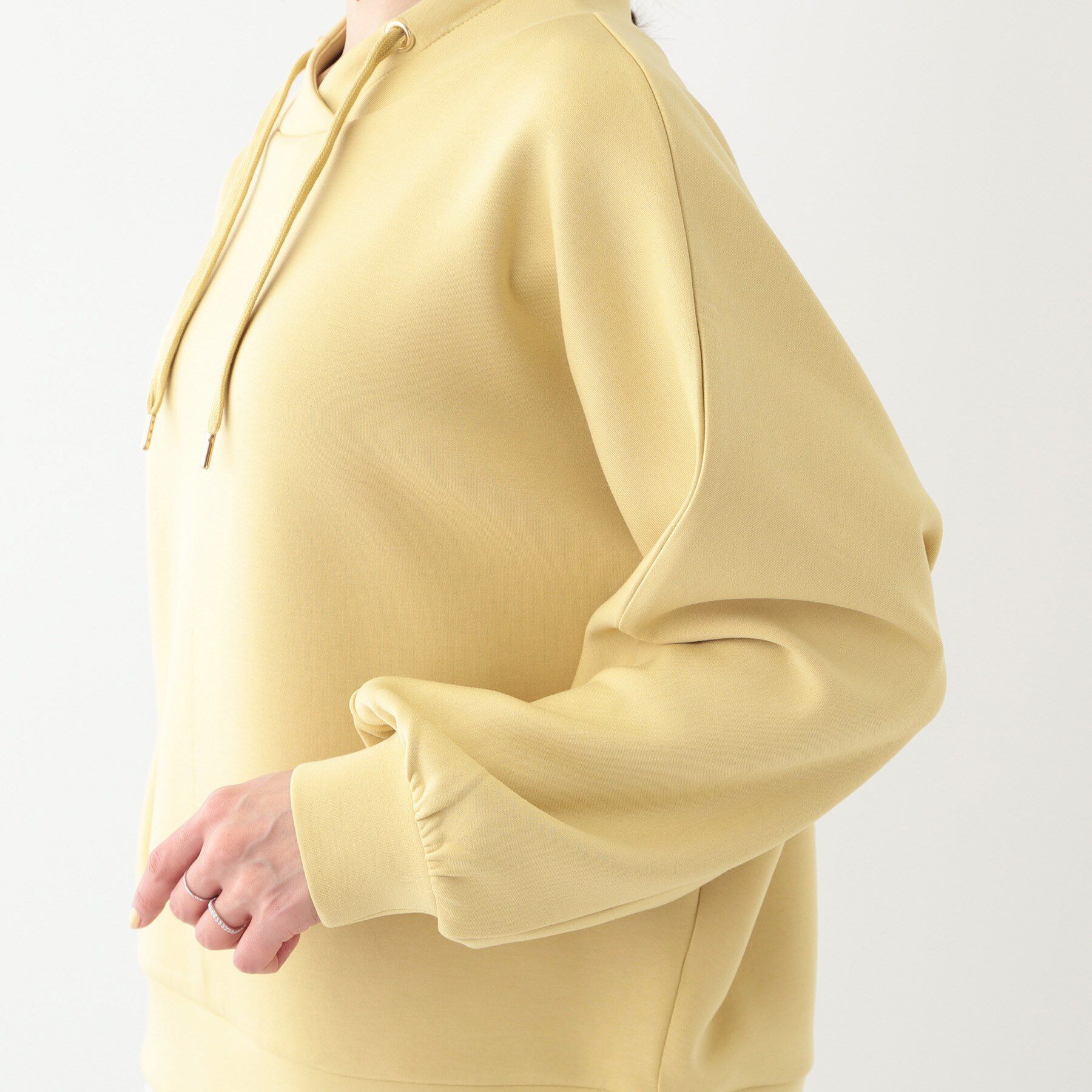 SHOO･LA･RUE「【S-LL】なめらかタッチ もちさら抜け襟トップス」|Tシャツ・カットソー|