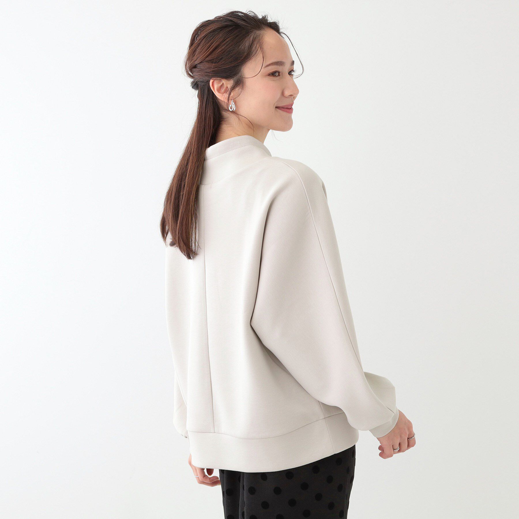 SHOO･LA･RUE「【S-LL】なめらかタッチ もちさら抜け襟トップス」|Tシャツ・カットソー|