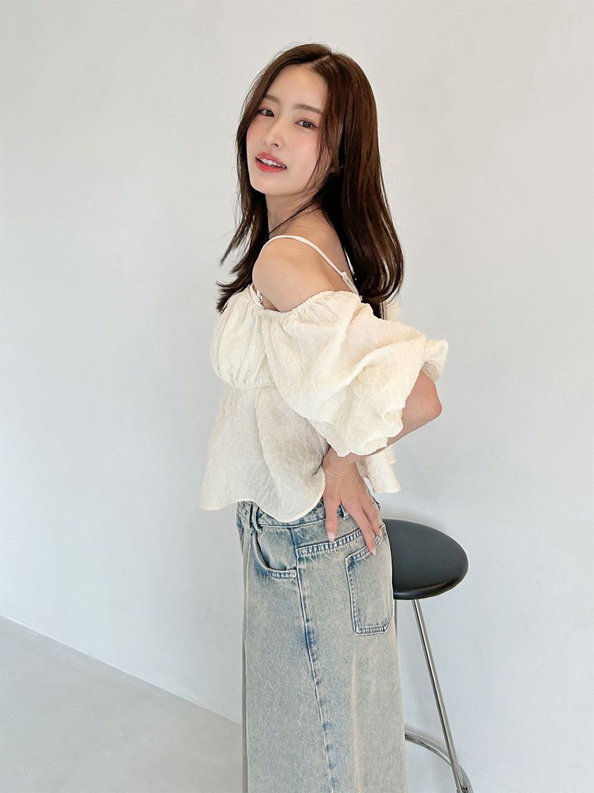 SNIDEL「オフショルフリルブラウス」|シャツ・ブラウス|