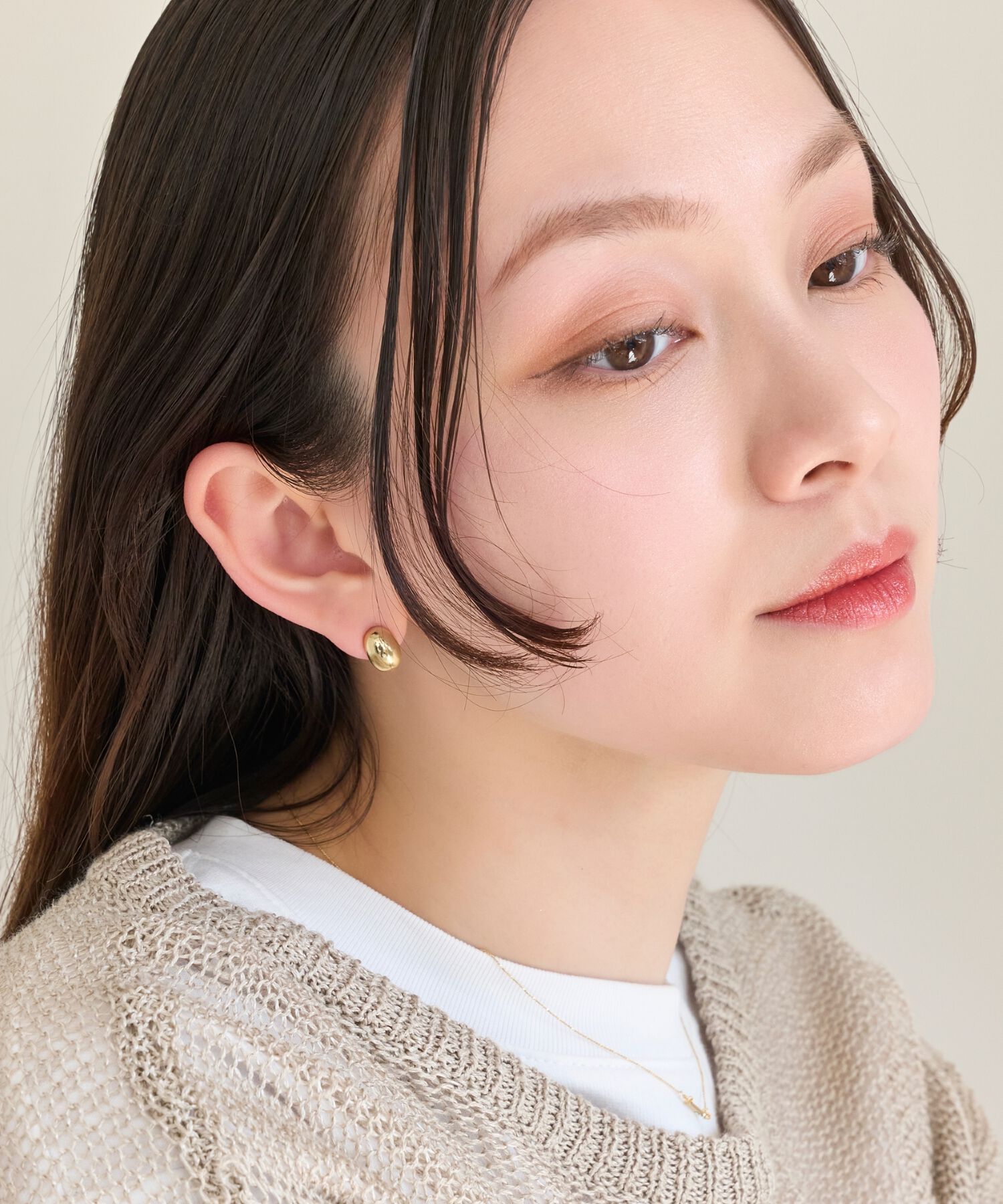 Phoebe「【ピアス見えシリーズ/金属アレルギー対応】オーバルフープスナップイヤリング　ゴールド」|イヤリング|