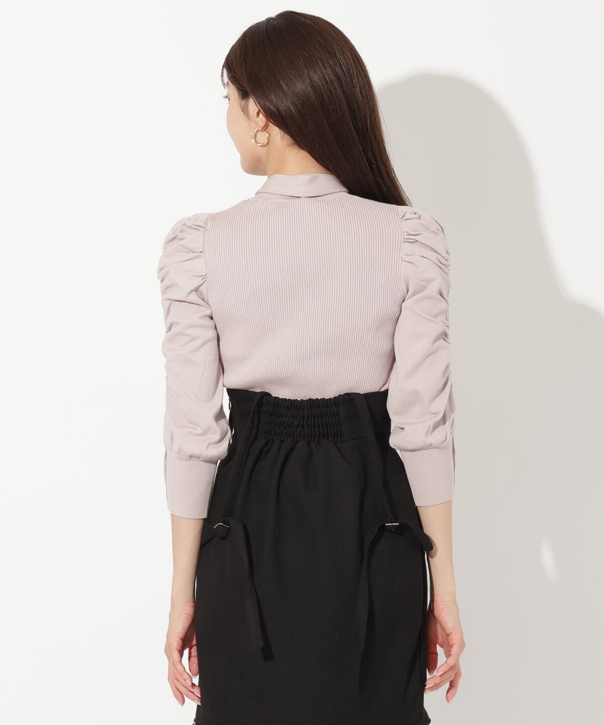 アンドクチュール「袖ギャザーボウタイ付きニットプルオーバー」|ニット・セーター|