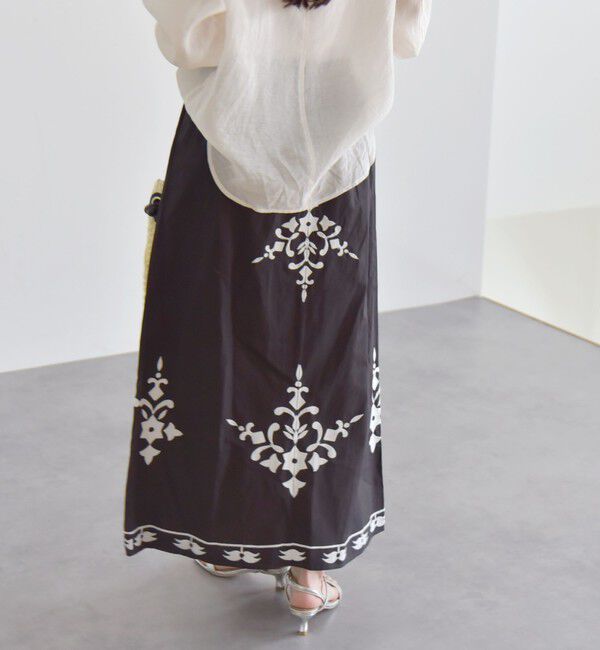 quaranciel「quaranciel:〈洗濯機可能〉エンブロイダリー フレア ロング スカート」|スカート|