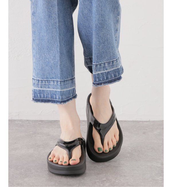 U by SPICK&SPAN「《追加》OOFOS /ウーフォス O Omega2」|サンダル|